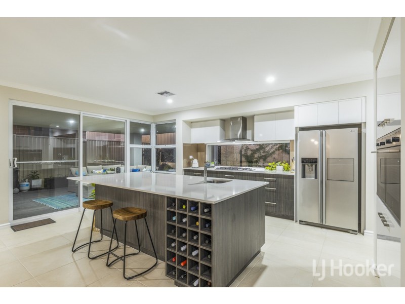 6 Rosewood Street, Eglinton WA 6034