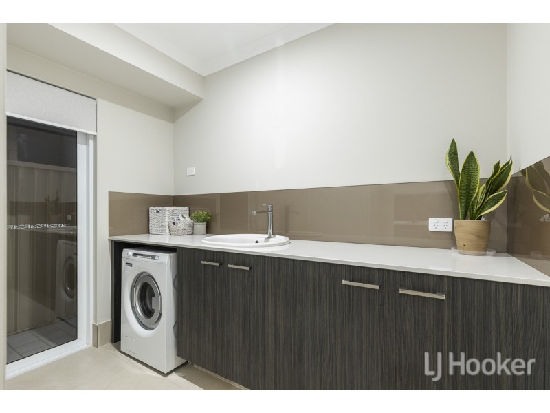 6 Rosewood Street, Eglinton WA 6034