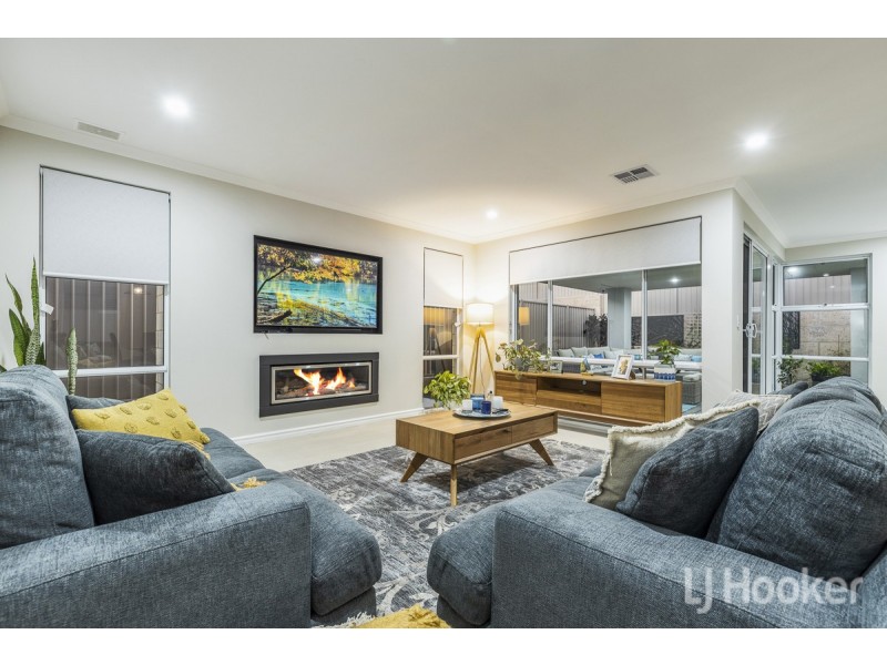 6 Rosewood Street, Eglinton WA 6034