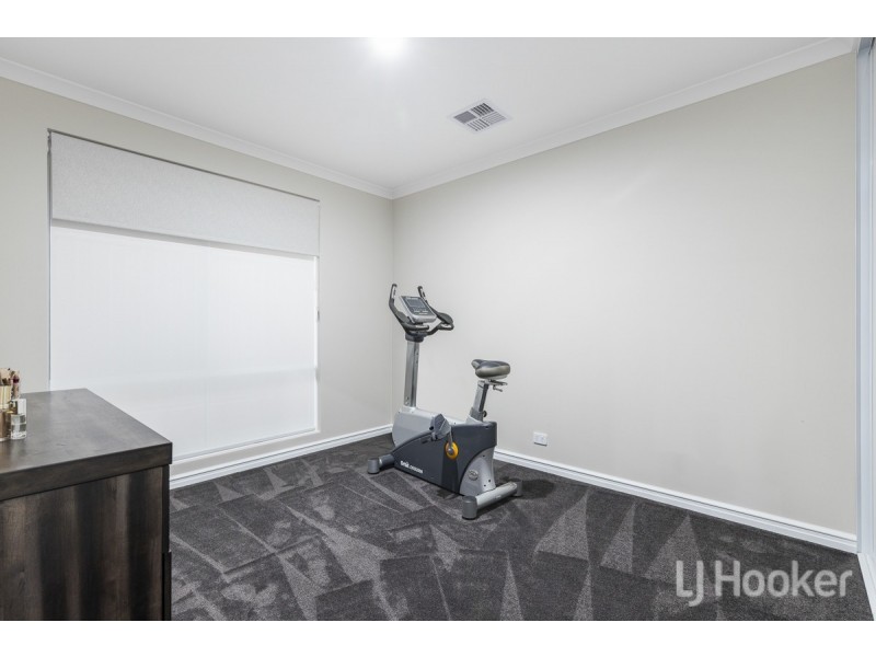 6 Rosewood Street, Eglinton WA 6034