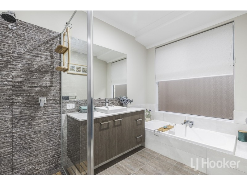 6 Rosewood Street, Eglinton WA 6034