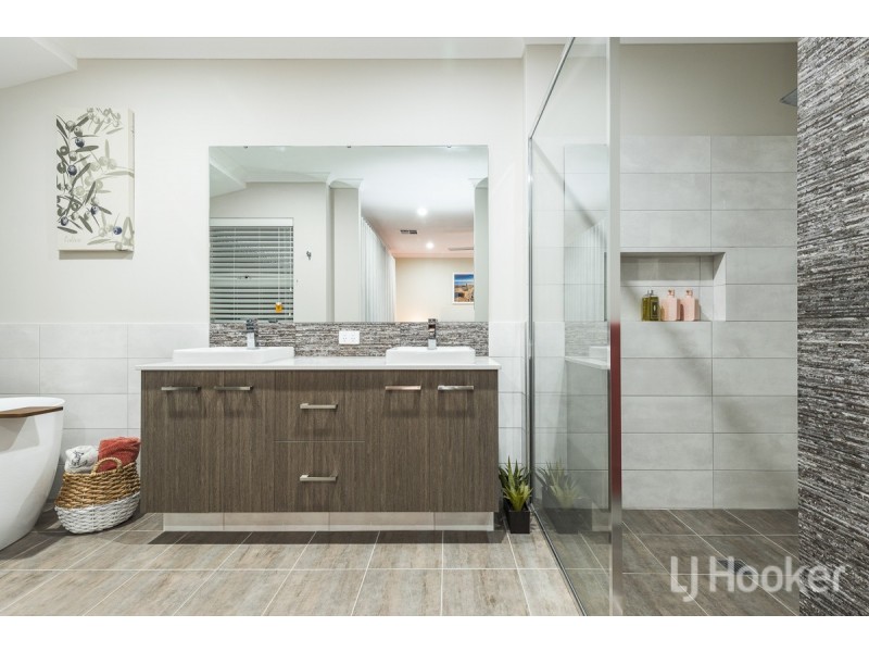 6 Rosewood Street, Eglinton WA 6034