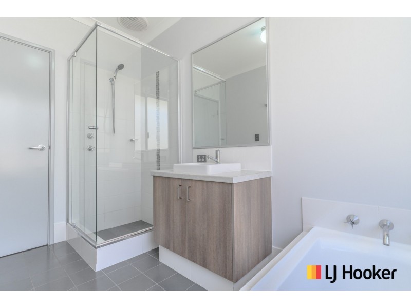 11 Trevally Avenue, Two Rocks WA 6037