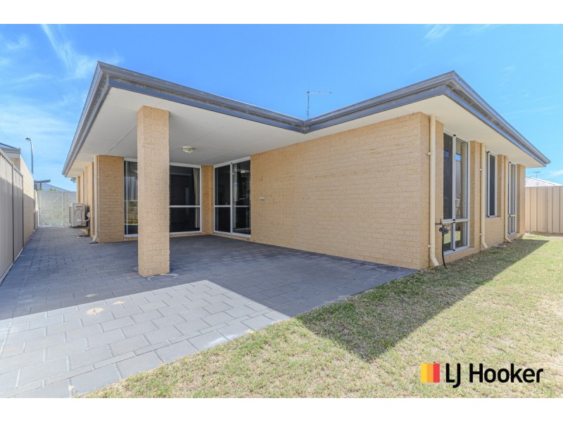 11 Trevally Avenue, Two Rocks WA 6037