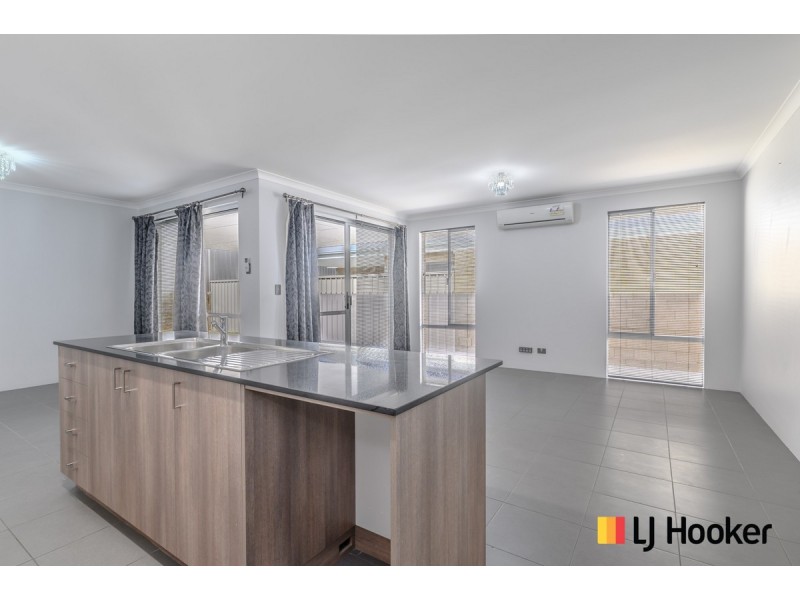 11 Trevally Avenue, Two Rocks WA 6037