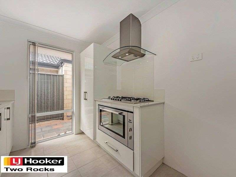 23 Avon Road, Yanchep WA 6035