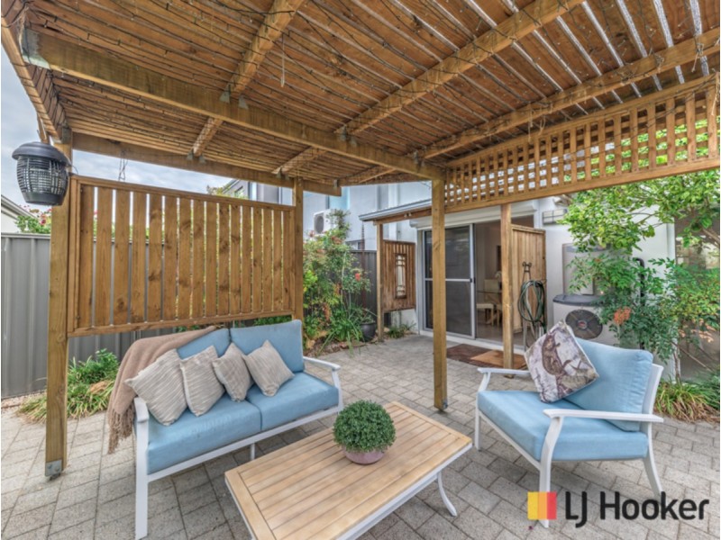 35 Wyperfeld Street, Yanchep WA 6035