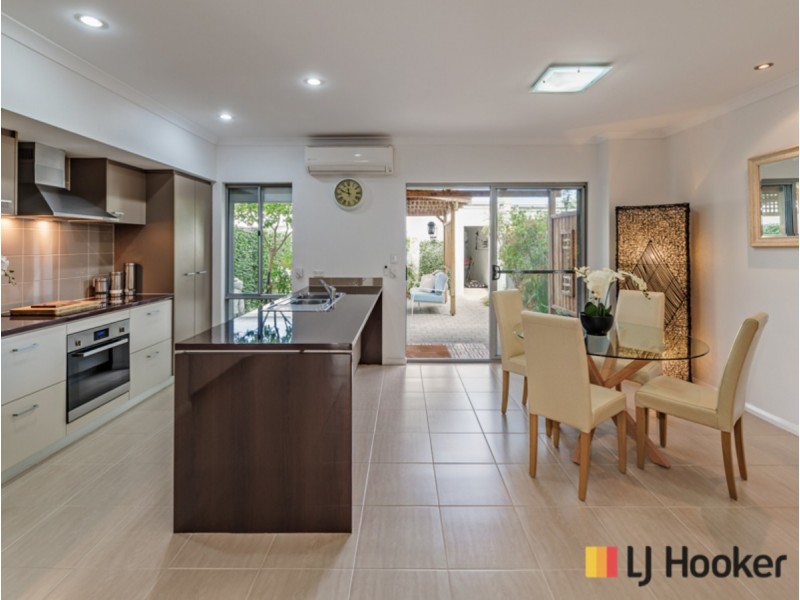 35 Wyperfeld Street, Yanchep WA 6035