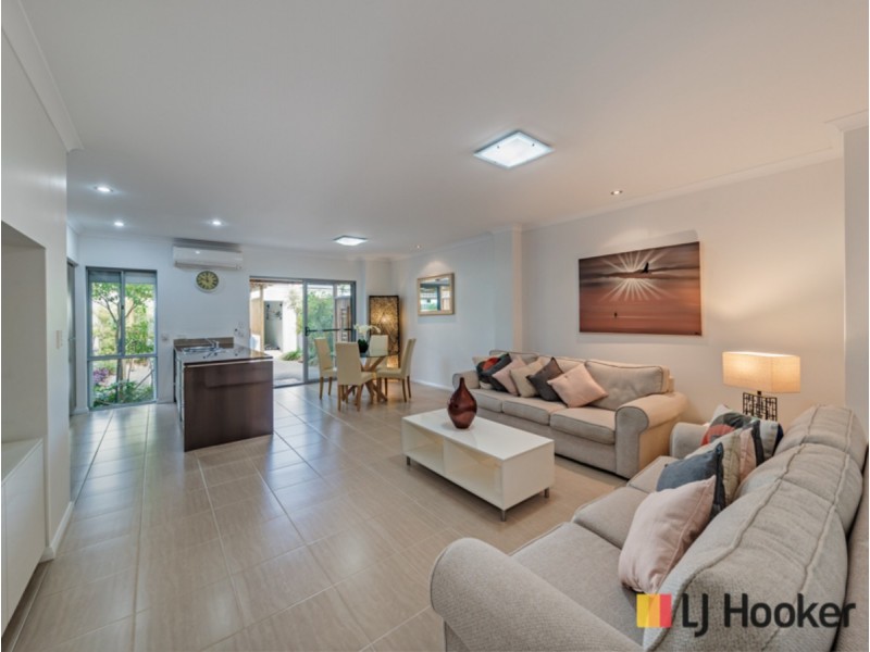 35 Wyperfeld Street, Yanchep WA 6035