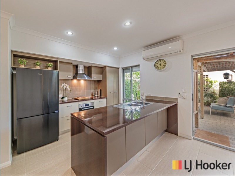 35 Wyperfeld Street, Yanchep WA 6035