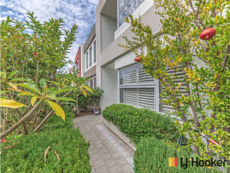 35 Wyperfeld Street, Yanchep WA 6035