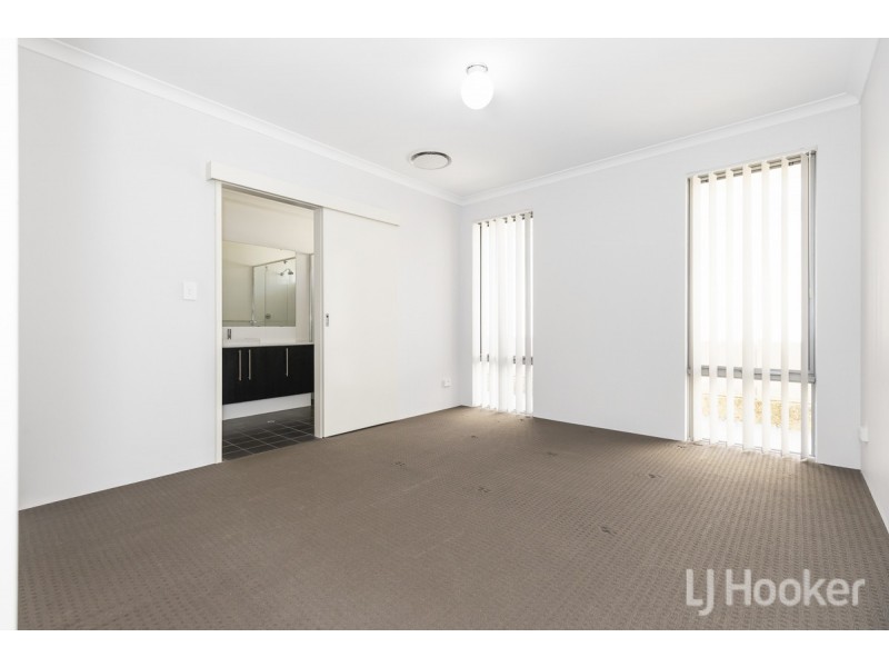 24 Snapper Way, Two Rocks WA 6037