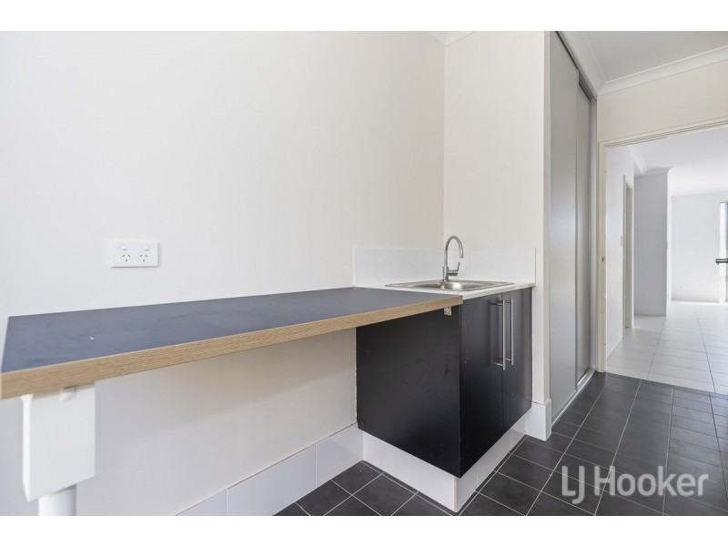 24 Snapper Way, Two Rocks WA 6037