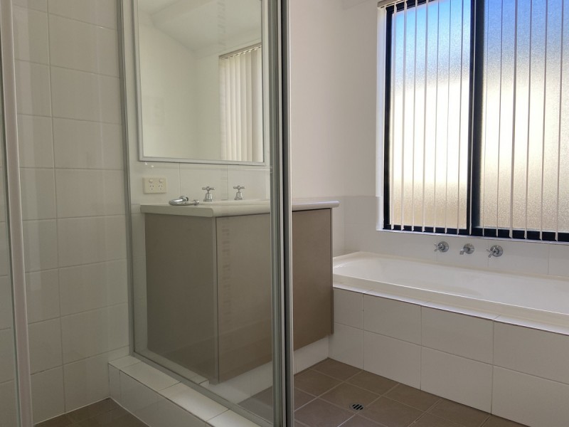 6 Tomaree Road, Yanchep WA 6035