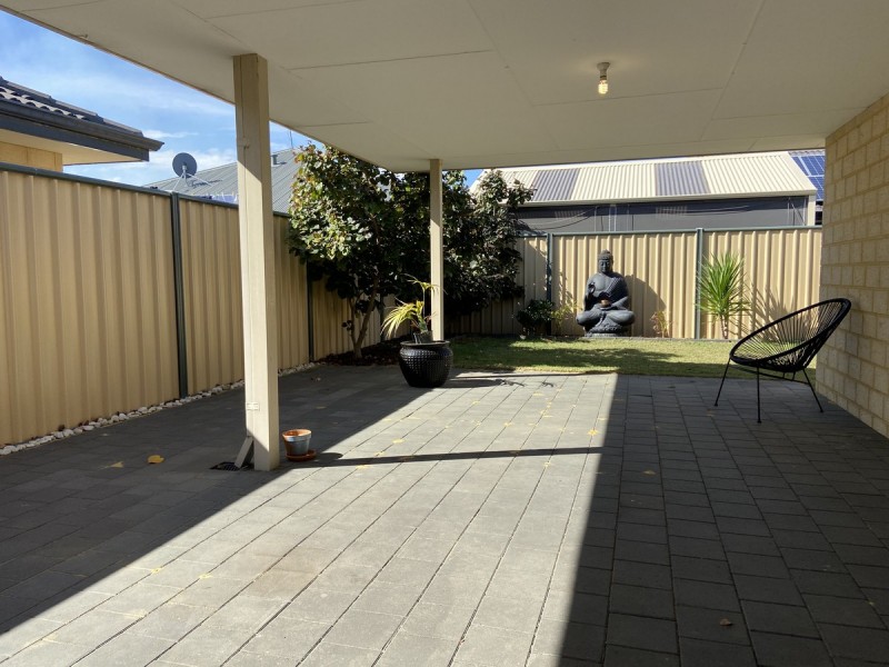 6 Tomaree Road, Yanchep WA 6035