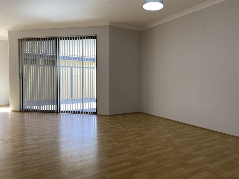 6 Tomaree Road, Yanchep WA 6035