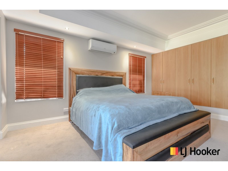 4 Le Buse Cove, Yanchep WA 6035