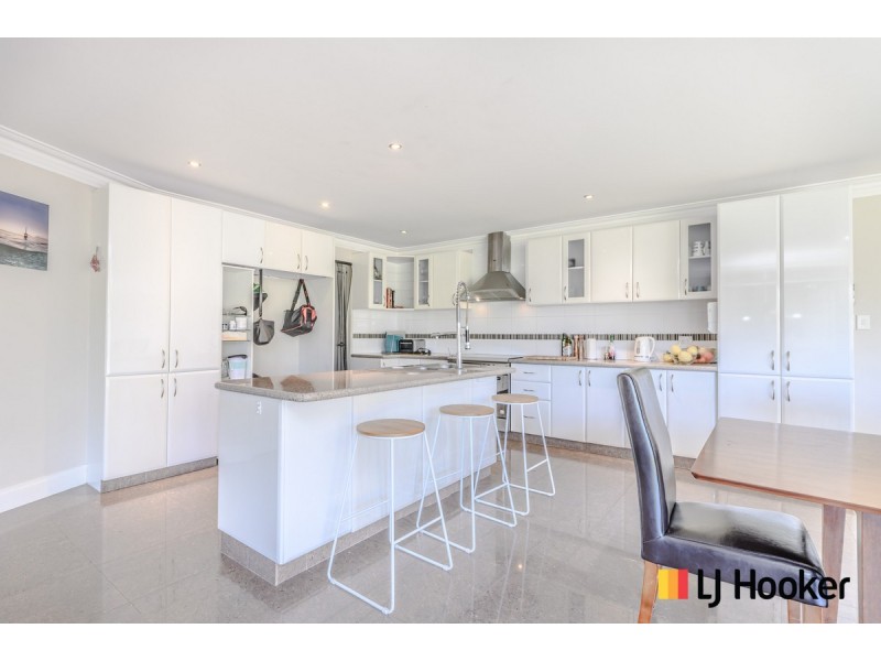 4 Le Buse Cove, Yanchep WA 6035