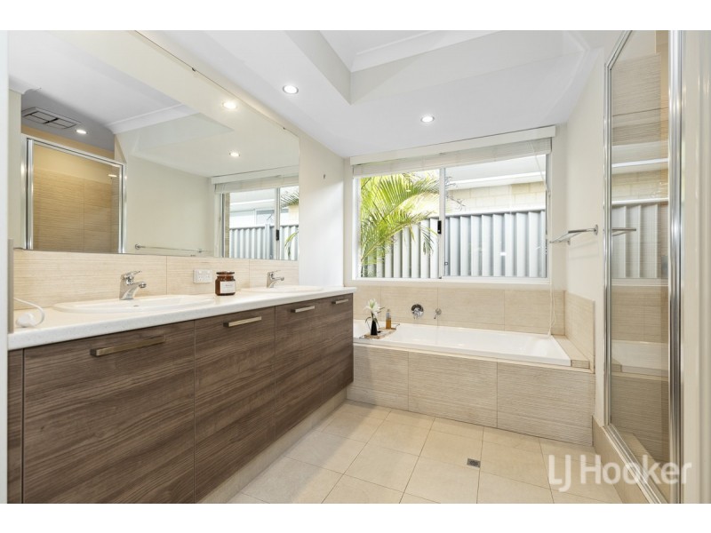 25 Charleston Road, Eglinton WA 6034