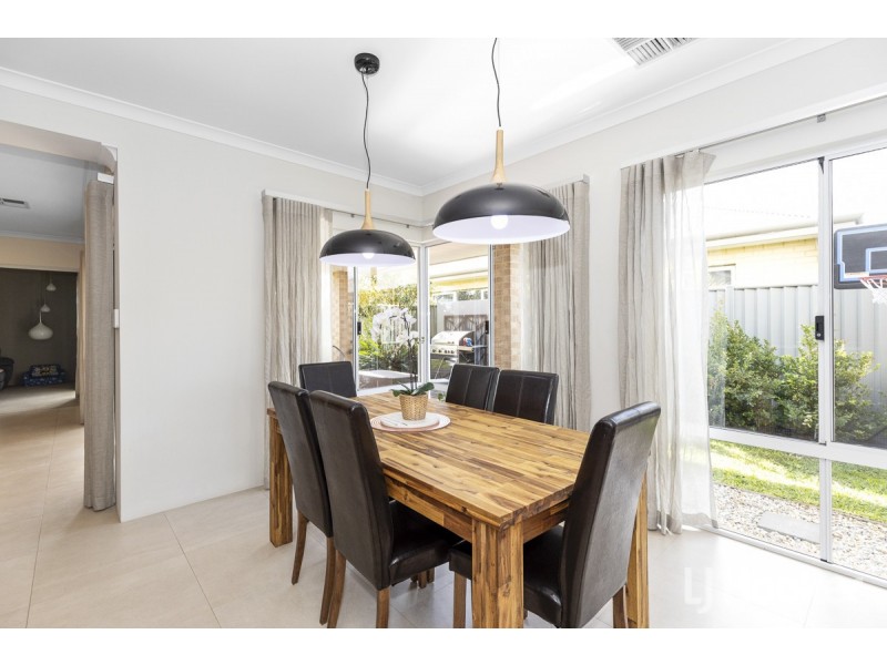 25 Charleston Road, Eglinton WA 6034