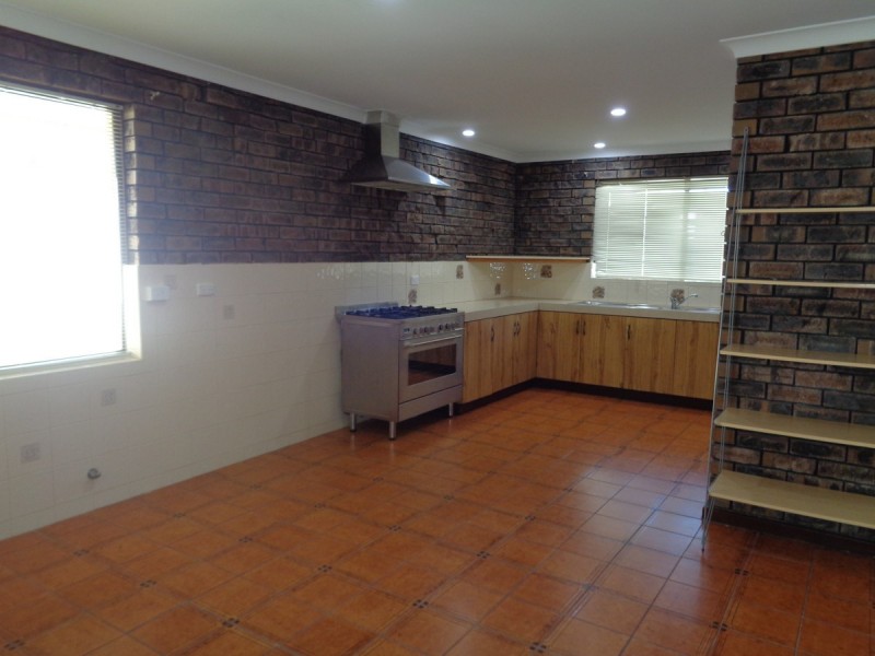 4 Wilson Place, Two Rocks WA 6037