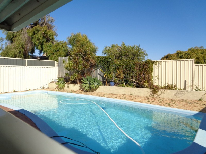 4 Wilson Place, Two Rocks WA 6037