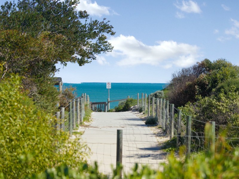 14 Forrest Grove, Two Rocks WA 6037