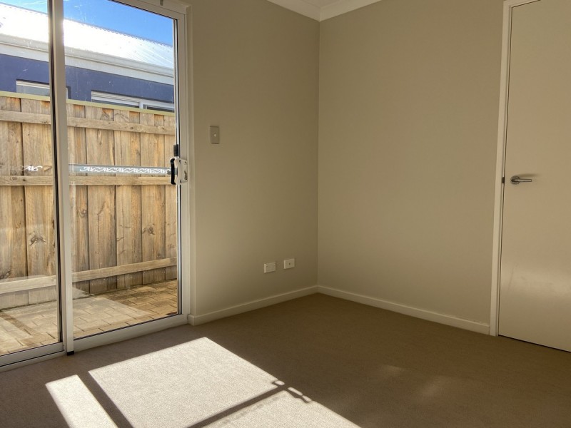 6 Tiller Turn, Yanchep WA 6035