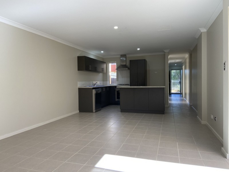 6 Tiller Turn, Yanchep WA 6035