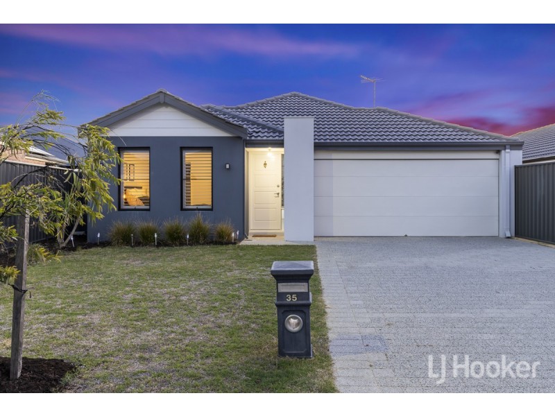 35 Mebbin Grove, Yanchep WA 6035