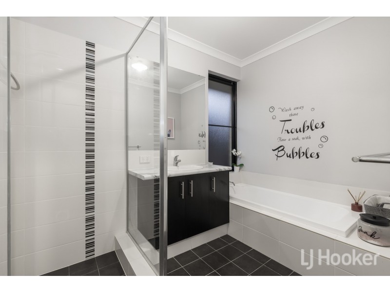 35 Mebbin Grove, Yanchep WA 6035