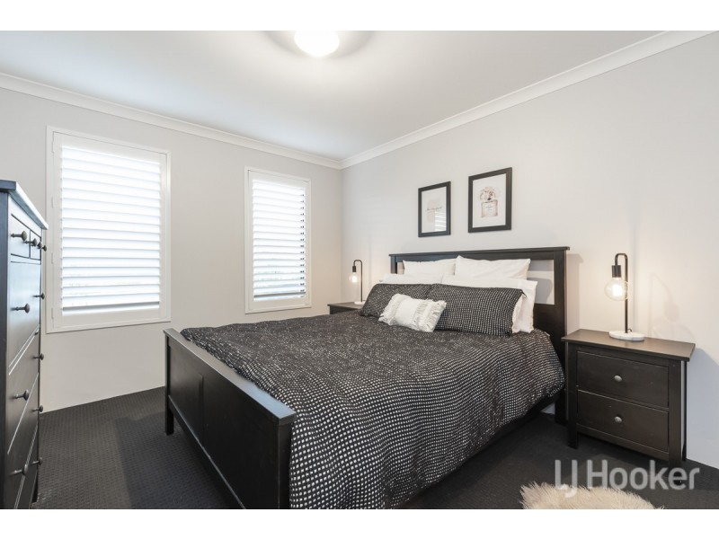 35 Mebbin Grove, Yanchep WA 6035