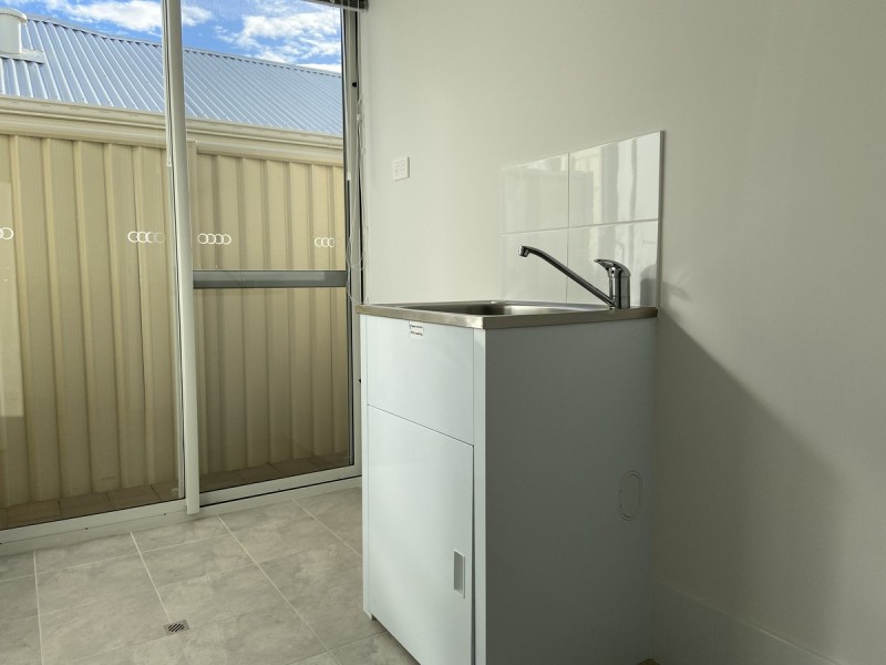 8 Coram Street, Alkimos WA 6038