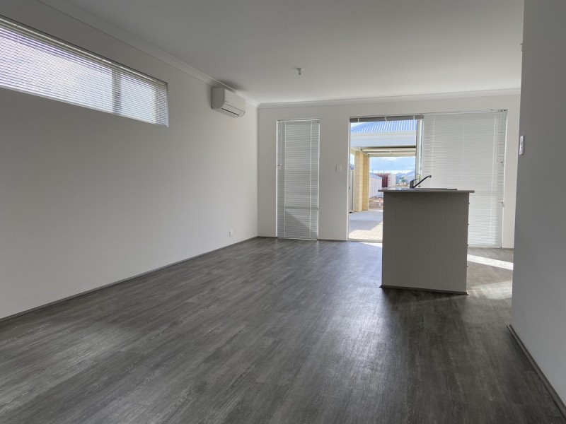 8 Coram Street, Alkimos WA 6038