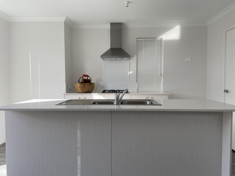 8 Coram Street, Alkimos WA 6038