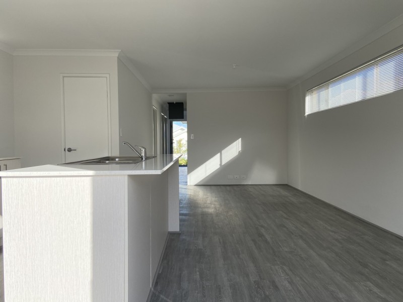 8 Coram Street, Alkimos WA 6038