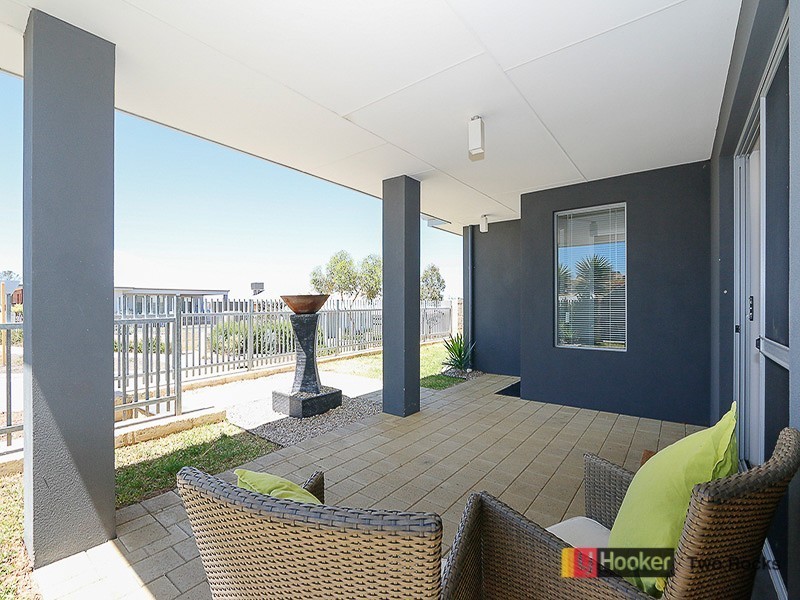 17 Current Street, Yanchep WA 6035