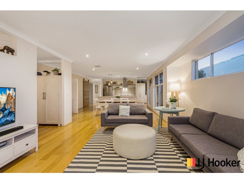 8 Ariane View, Yanchep WA 6035