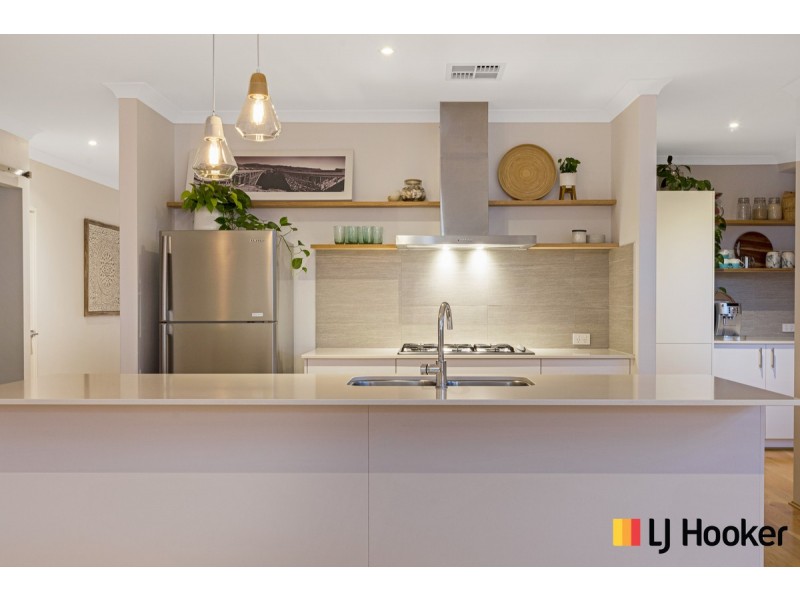 8 Ariane View, Yanchep WA 6035