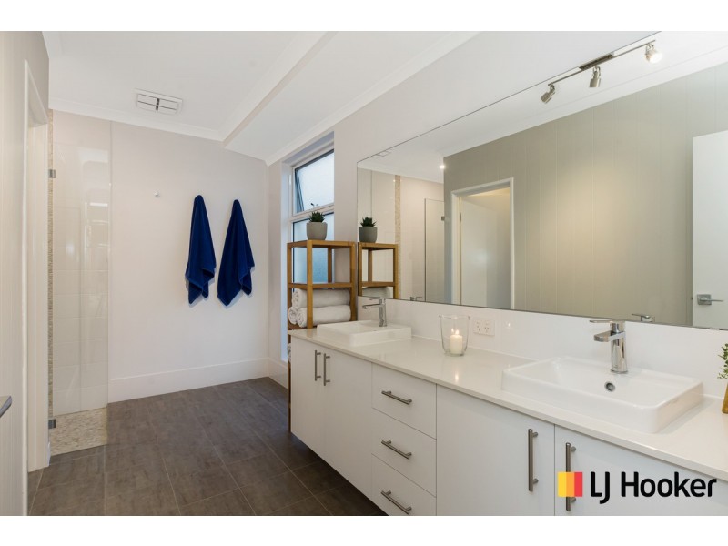 8 Ariane View, Yanchep WA 6035