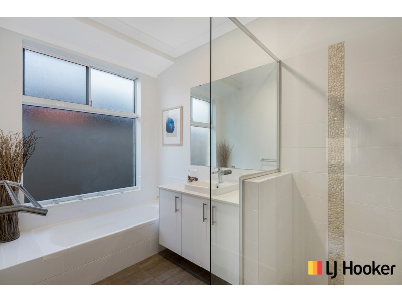 8 Ariane View, Yanchep WA 6035