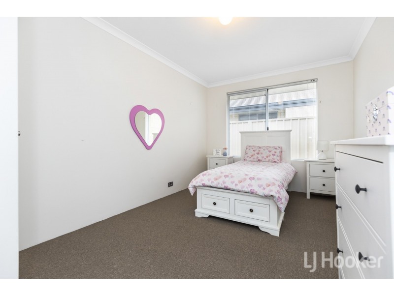 7 Snapper Way, Two Rocks WA 6037