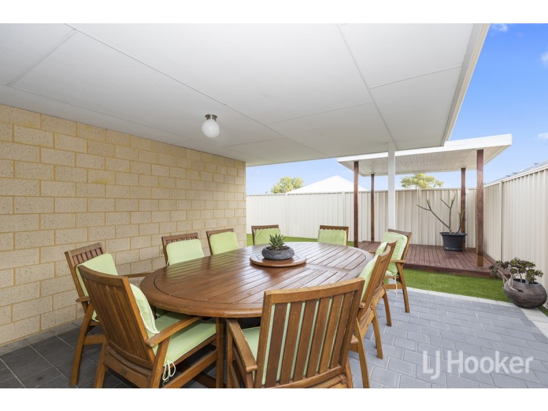 7 Snapper Way, Two Rocks WA 6037