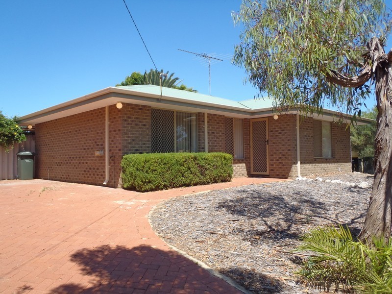 55 Whitfield Drive, Two Rocks WA 6037