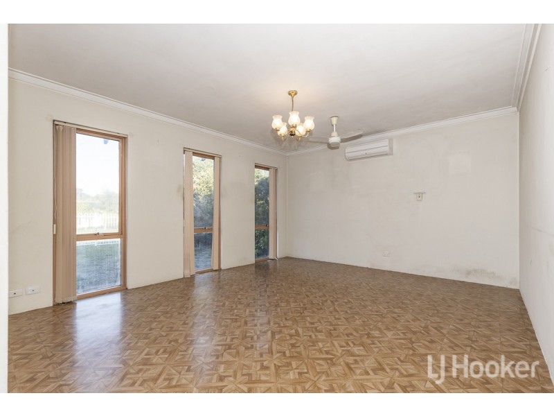 25 Blaxland Avenue, Two Rocks WA 6037