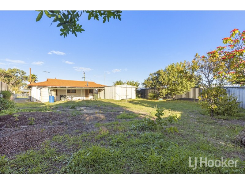 25 Blaxland Avenue, Two Rocks WA 6037