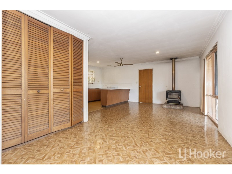 25 Blaxland Avenue, Two Rocks WA 6037