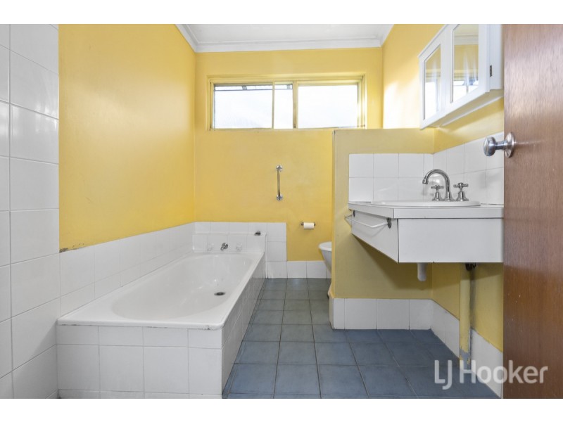 25 Blaxland Avenue, Two Rocks WA 6037