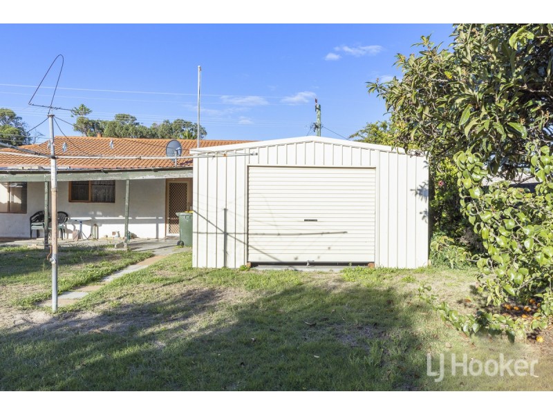 25 Blaxland Avenue, Two Rocks WA 6037