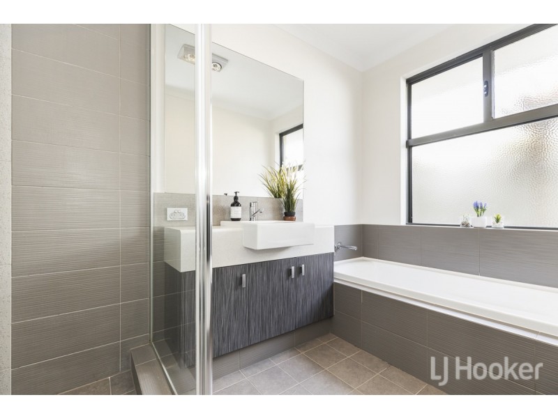 11 Citrine Street, Eglinton WA 6034